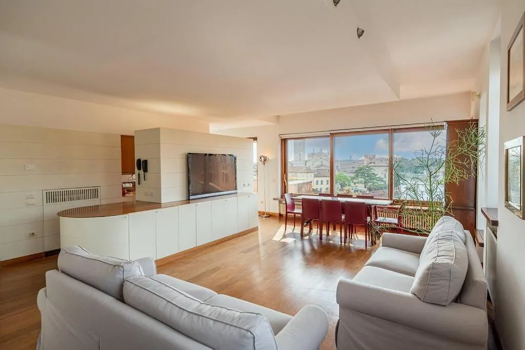 Domus Verona - Residenza Ponte Pietra Διαμέρισμα