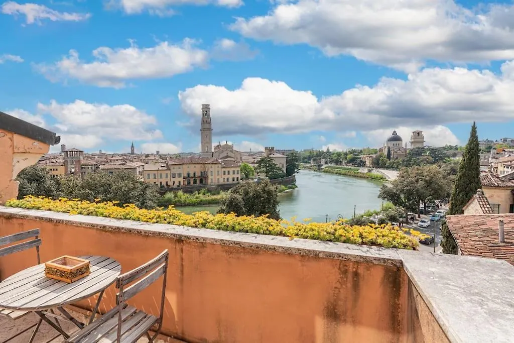 Domus Verona - Residenza Ponte Pietra 0*,