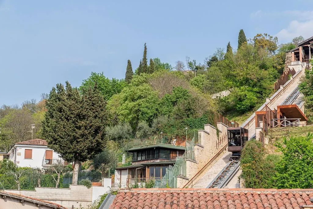 Domus Verona - Residenza Ponte Pietra 0*,  Ιταλία
